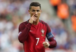 足球门网共有多少个网眼，足球门的网是什么网