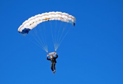 倔强的蛮牛！他只有2.03米盖帽却排联盟第二，成联盟第一轮换中锋